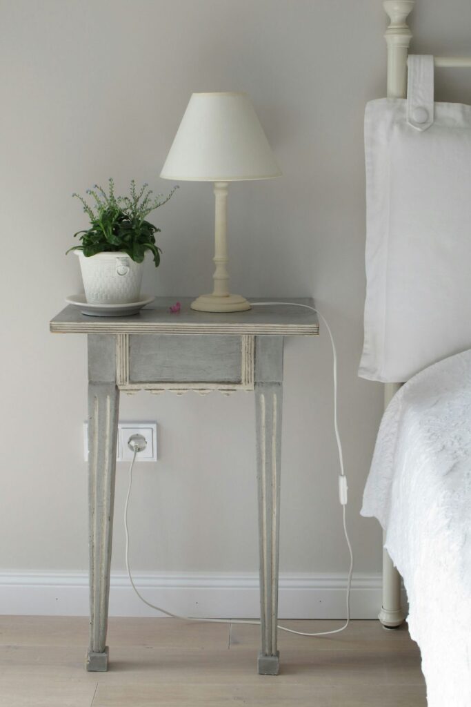 Choosing The Right Nightstand Material