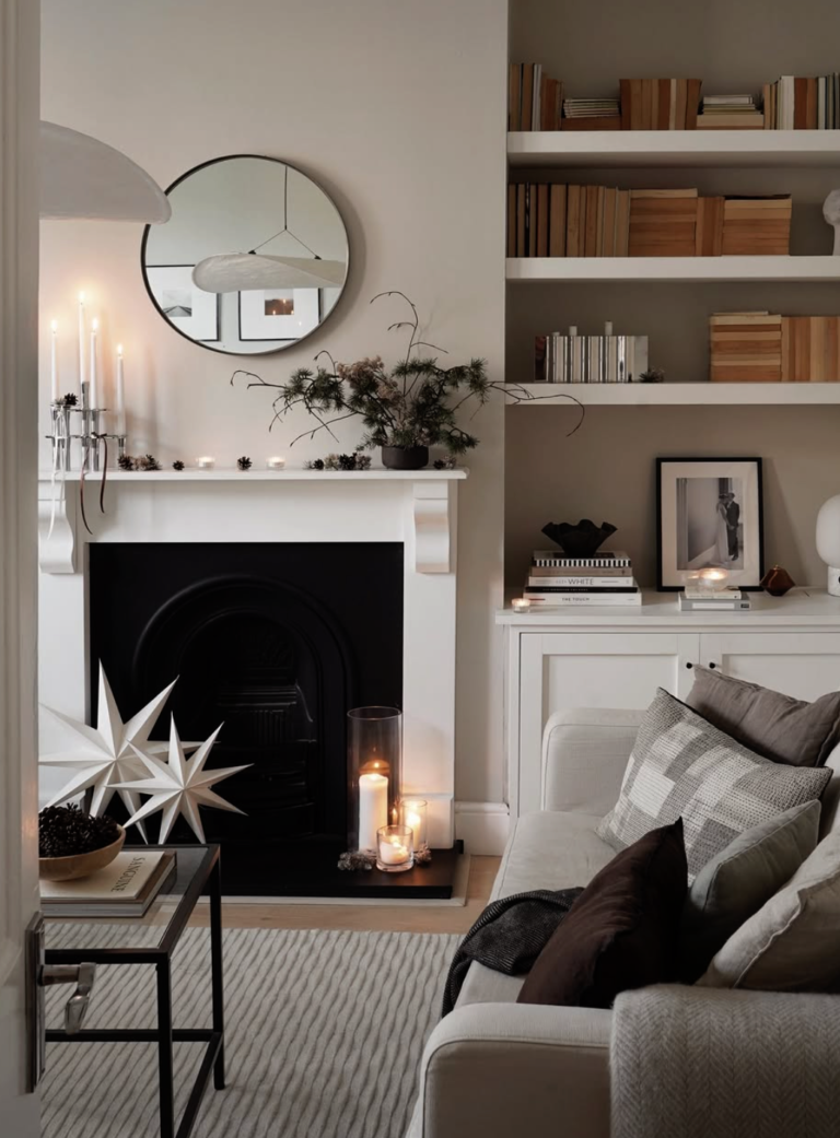 30 Minimalist Christmas Decoration Ideas for a Clean, Cozy Holiday ...